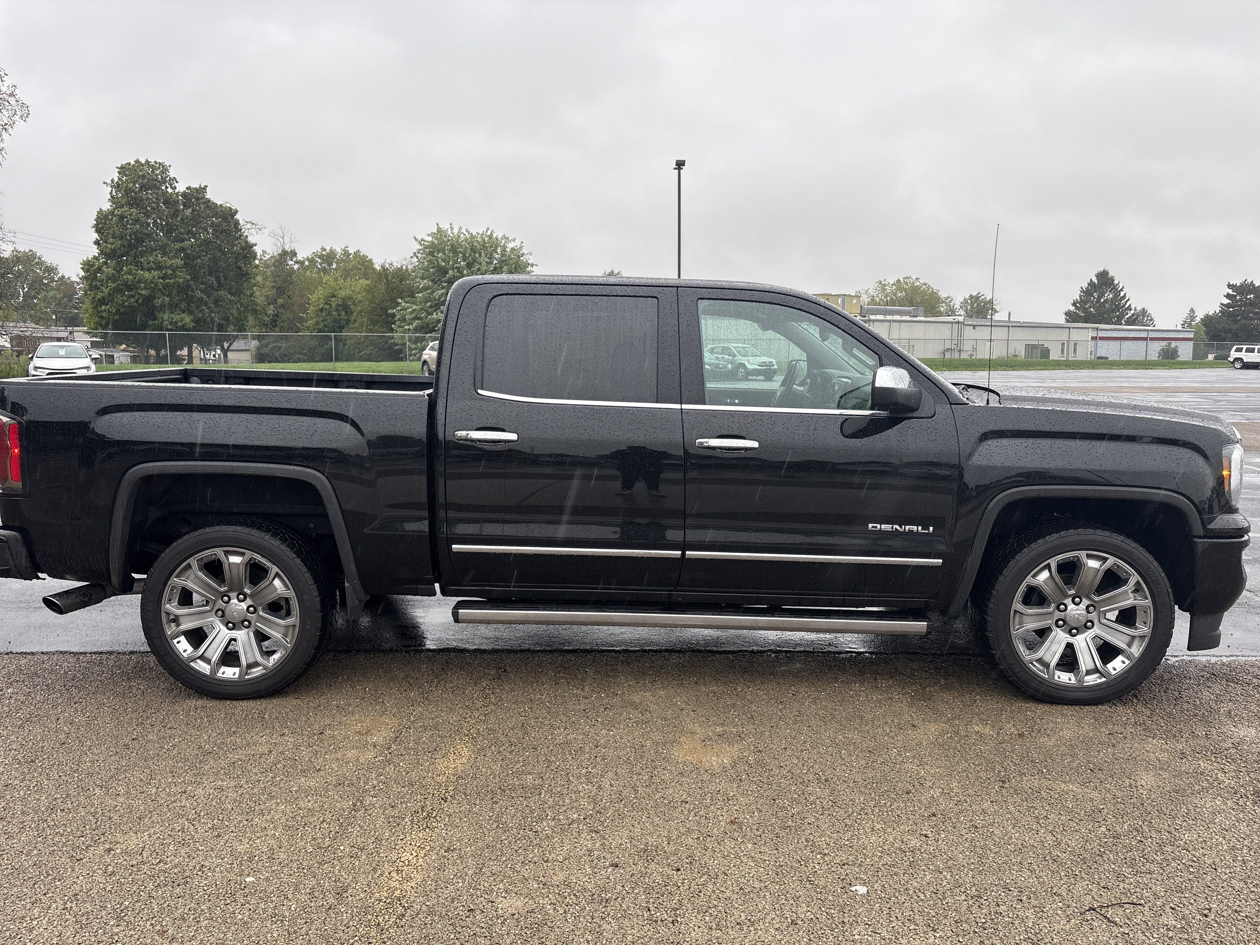 Used 2018 GMC Sierra 1500 Denali w/ Denali Ultimate Package AWD/4WD image 3