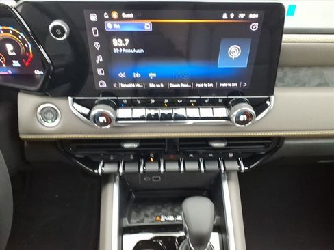 New 2026 Chevrolet Colorado ZR2 AWD/4WD image 23