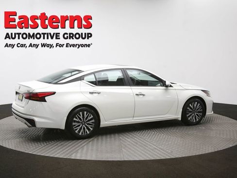 Used 2024 Nissan Altima 2.5 SV w/ SV Premium Package image 43
