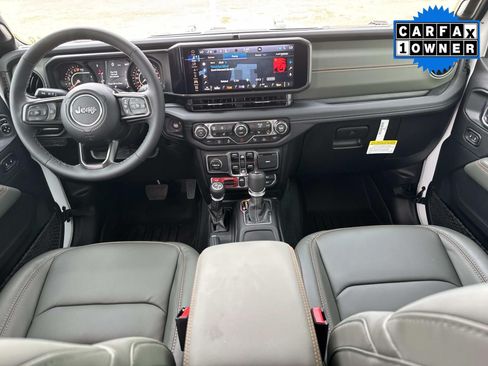 Used 2026 Jeep Gladiator Mojave AWD/4WD image 20
