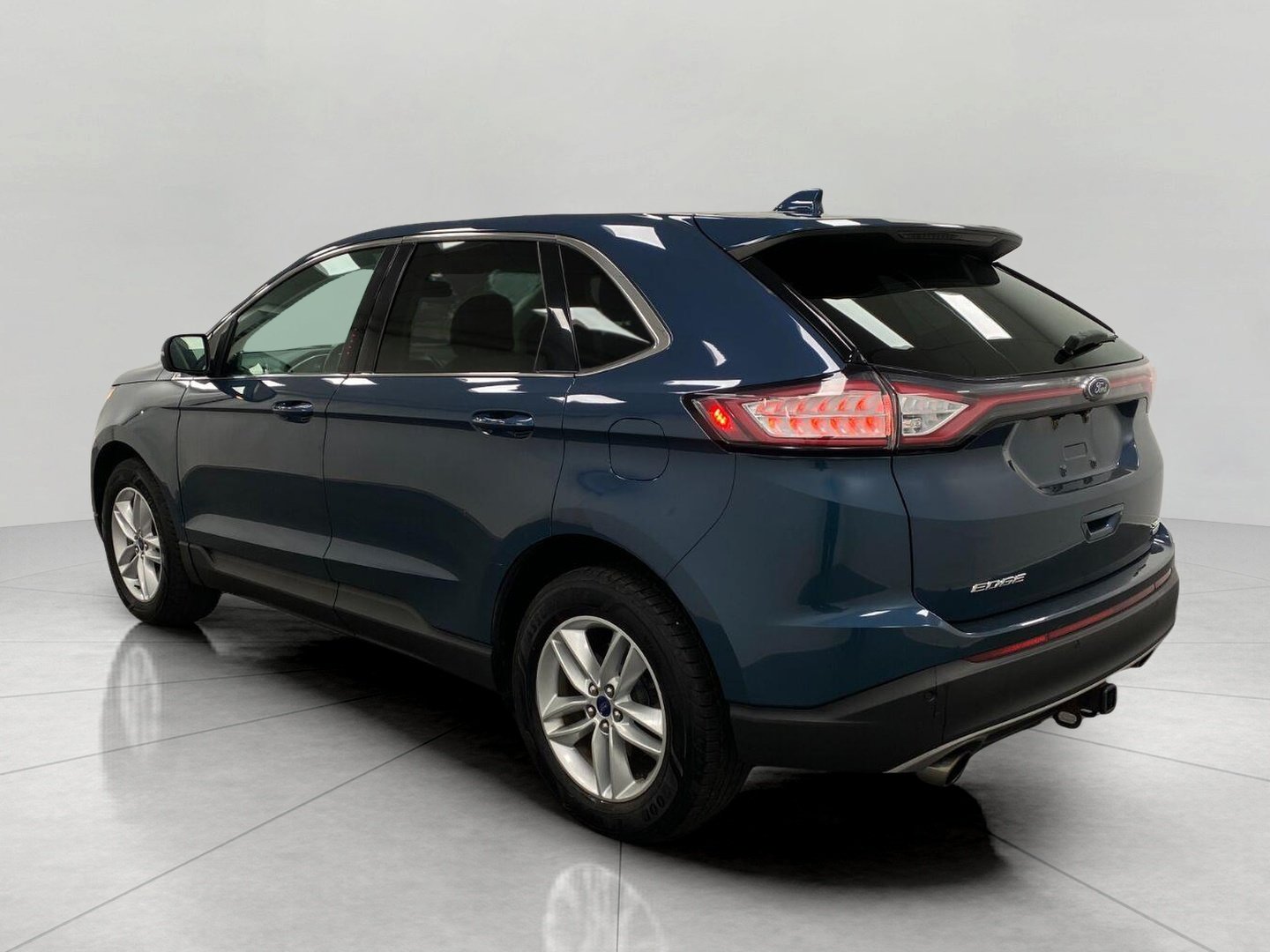 Used 2016 Ford Edge SEL w/ Equipment Group 201A AWD/4WD image 8