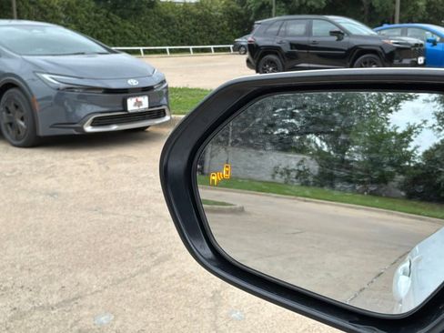 Used 2025 Toyota Camry SE FWD image 20