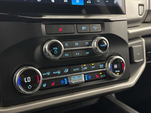 Used 2023 Ford Expedition XLT image 32