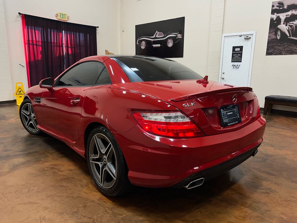 Used 2016 Mercedes-Benz SLK 350 image 2