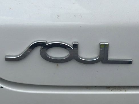Used 2021 Kia Soul LX FWD image 23