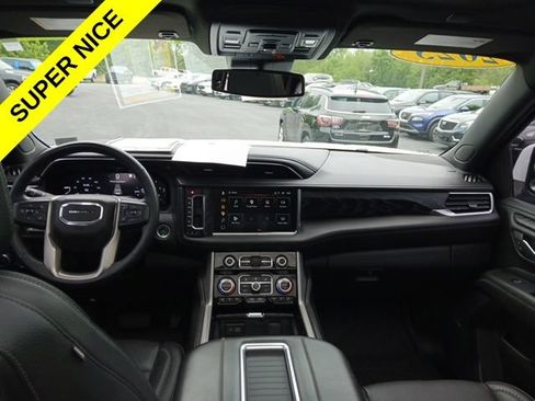Used 2023 GMC Yukon Denali AWD/4WD image 15