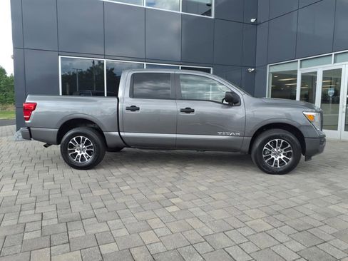Certified 2024 Nissan Titan SV image 2