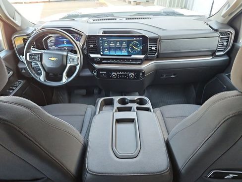 Used 2024 Chevrolet Silverado 2500 LT AWD/4WD image 18
