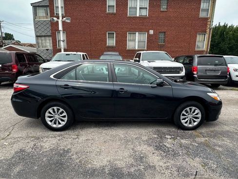 Used 2015 Toyota Camry LE FWD image 4