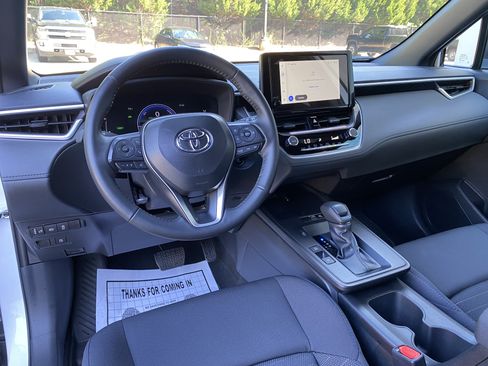 Used 2026 Toyota Corolla Cross AWD Hybrid image 32