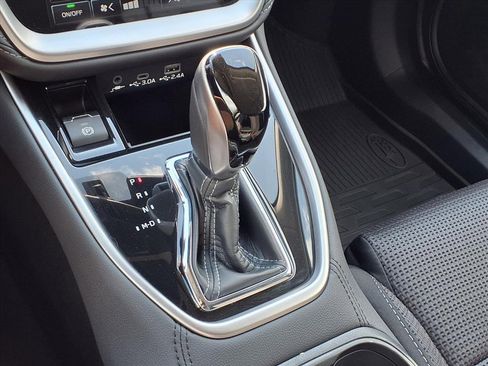 Used 2025 Subaru Outback Premium w/ Popular Package #1A image 18