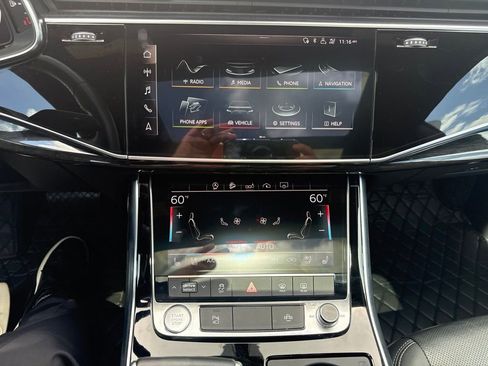 Used 2020 Audi Q8 Premium Plus w/ Premium Plus Package AWD/4WD image 20