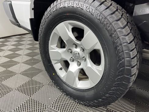 Used 2022 RAM 1500 Big Horn AWD/4WD image 17
