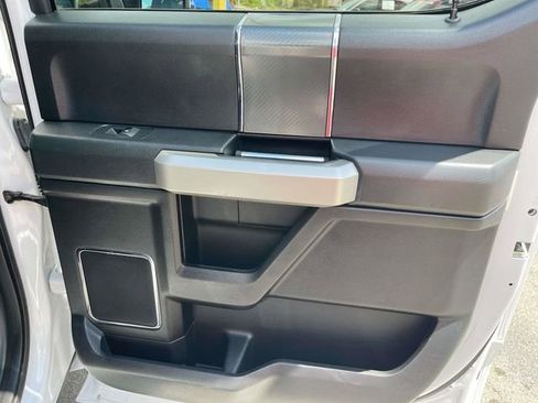 Used 2018 Ford F150 Lariat w/ Equipment Group 502A Luxury AWD/4WD image 27