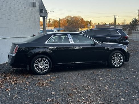 Used 2013 Chrysler 300 C image 6