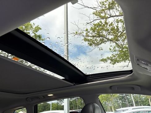 Used 2020 Nissan Murano SL w/ Moonroof Package FWD image 13
