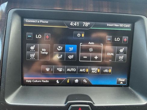 Used 2015 Ford Expedition Platinum AWD/4WD image 25