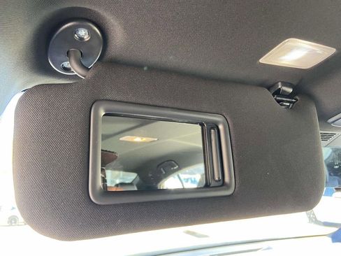 Used 2025 Toyota Camry SE image 30