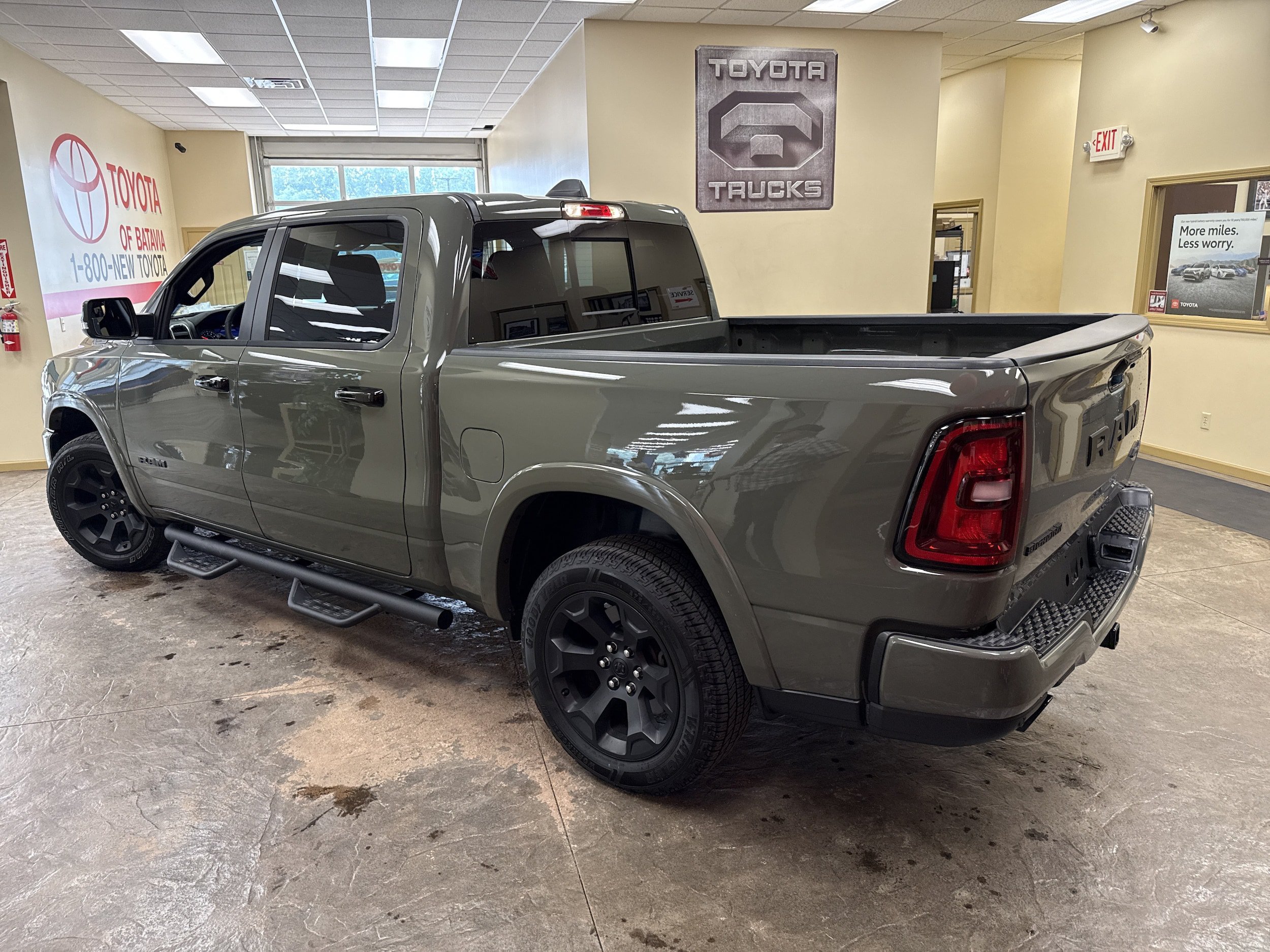 Used 2026 RAM 1500 Big Horn AWD/4WD image 10
