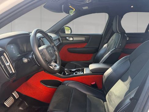 Used 2020 Volvo XC40 T5 R-Design AWD/4WD image 10