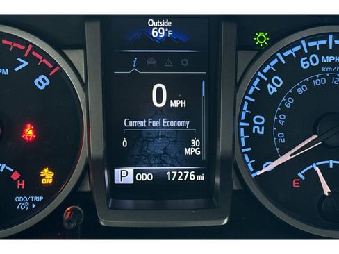 Certified 2023 Toyota Tacoma 4x4 Double Cab image 27