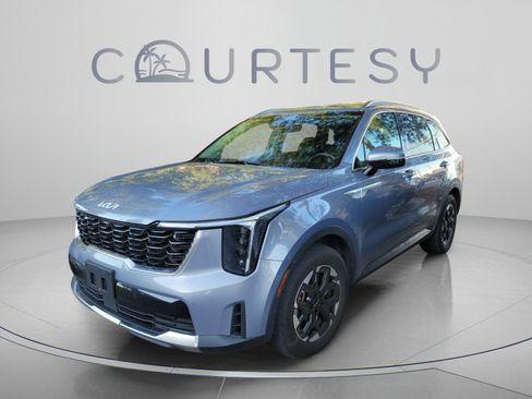 Used 2024 Kia Sorento S FWD image 5