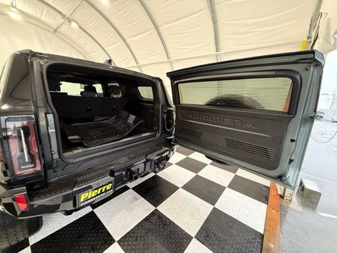 Used 2024 GMC Hummer EV 3X AWD/4WD image 4