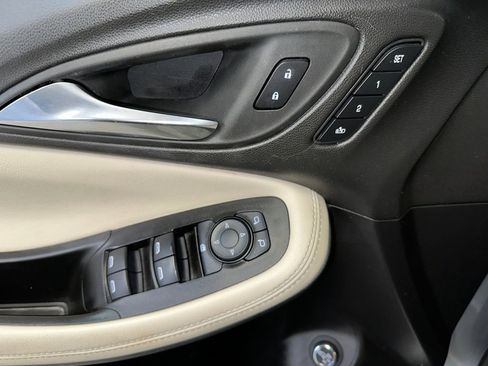 Certified 2023 Buick Encore GX Essence w/ Experience Buick Package image 6