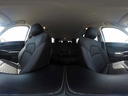Used 2025 Nissan Pathfinder SV FWD image 27