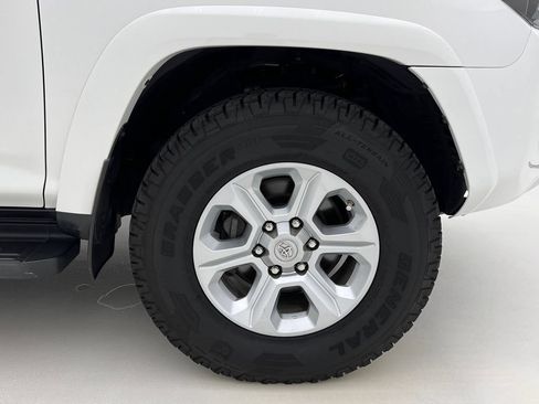 Used 2018 Toyota 4Runner SR5 Premium AWD/4WD image 30