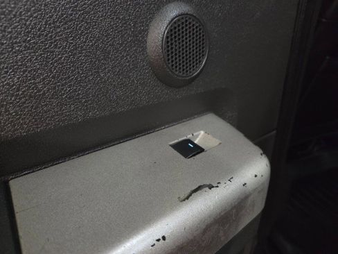 Used 2015 Ford F250 Lariat w/ Lariat Ultimate Package image 38