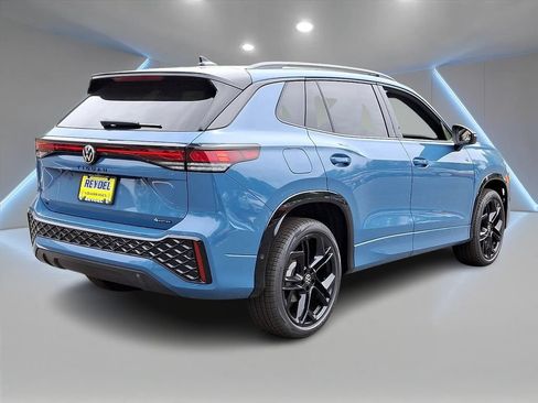 New 2026 Volkswagen Tiguan SE R-Line AWD/4WD image 3