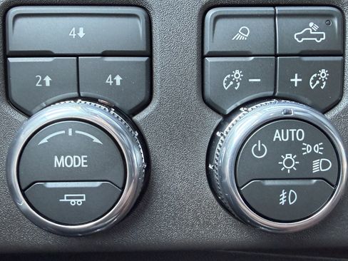 New 2026 GMC Sierra 3500 SLE w/ SLE Value Package image 37