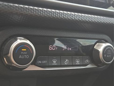 Used 2019 Nissan Kicks SV image 23