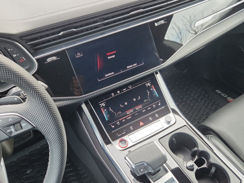 Used 2025 Audi SQ8 Premium Plus w/ 23" Wheel Package image 13