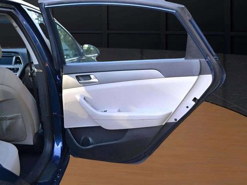 Used 2016 Hyundai Sonata SE image 15