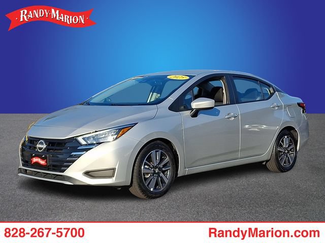 Used 2025 Nissan Versa SV FWD image 1