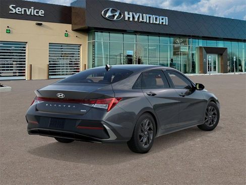 New 2026 Hyundai Elantra Blue image 4
