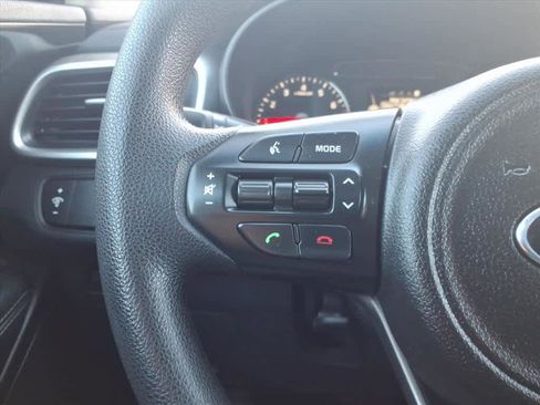 Used 2018 Kia Sorento LX image 21
