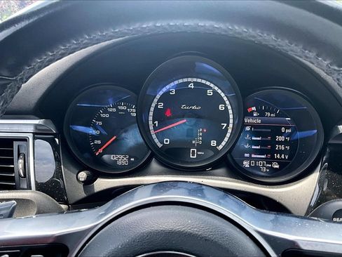 Used 2017 Porsche Macan Turbo AWD/4WD image 22