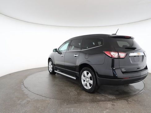 Used 2016 Chevrolet Traverse LT w/ Style and Technology Package image 11