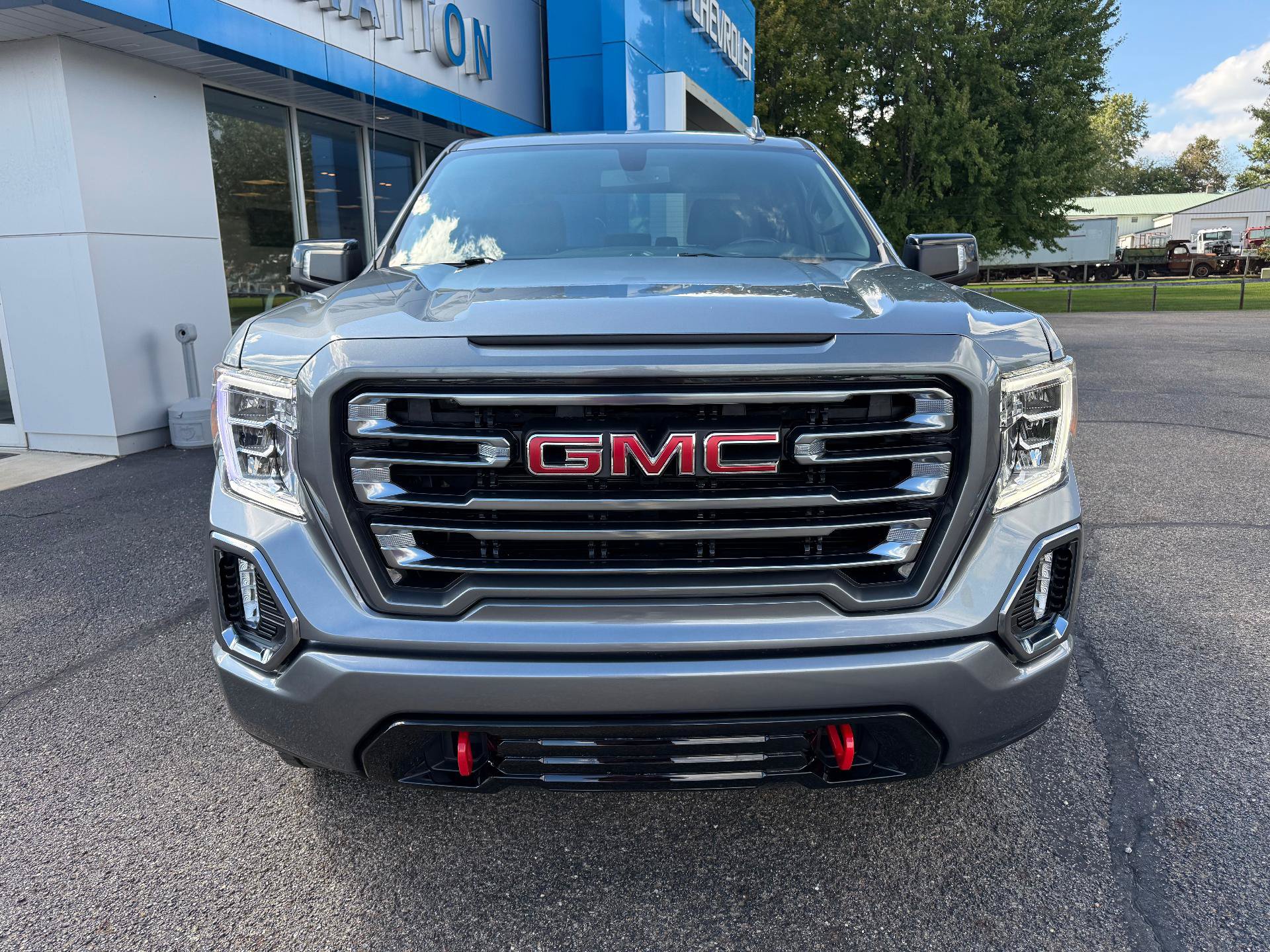 Used 2021 GMC Sierra 1500 AT4 AWD/4WD image 2