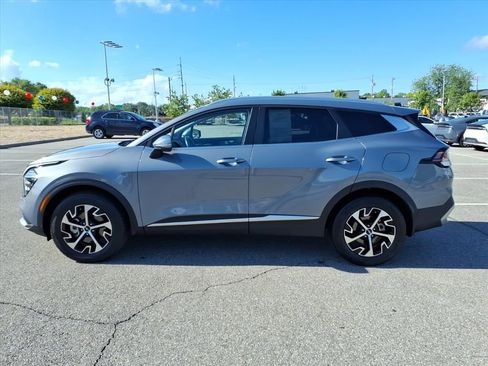 Used 2024 Kia Sportage EX AWD/4WD image 8