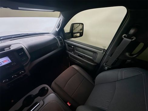 Used 2024 RAM 3500 Tradesman w/ Chrome Appearance Group image 11