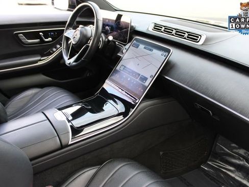 Used 2022 Mercedes-Benz S 500 4MATIC w/ AMG Line Package image 13
