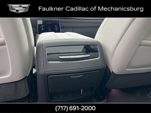 Certified 2026 Cadillac Escalade Platinum Sport w/ LPO, ONYX Package AWD/4WD image 21