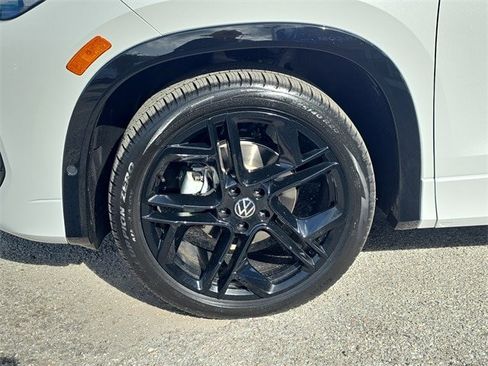 New 2026 Volkswagen Tiguan SE R-Line image 7