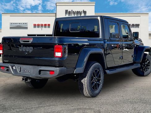 Certified 2022 Jeep Gladiator Sport image 2