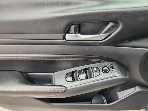 Used 2022 Nissan Altima 2.5 SR image 16