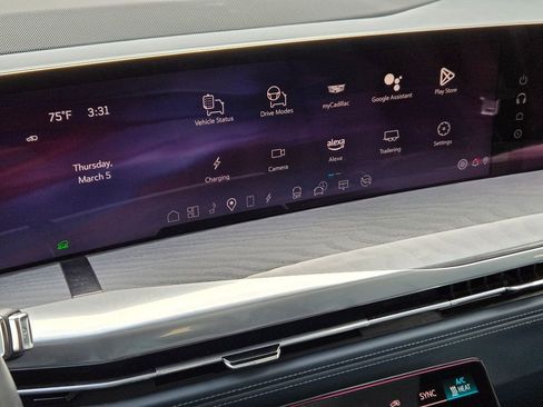 Certified 2025 Cadillac Escalade IQ Luxury 2 w/ LPO, Premium Carpet Package image 18